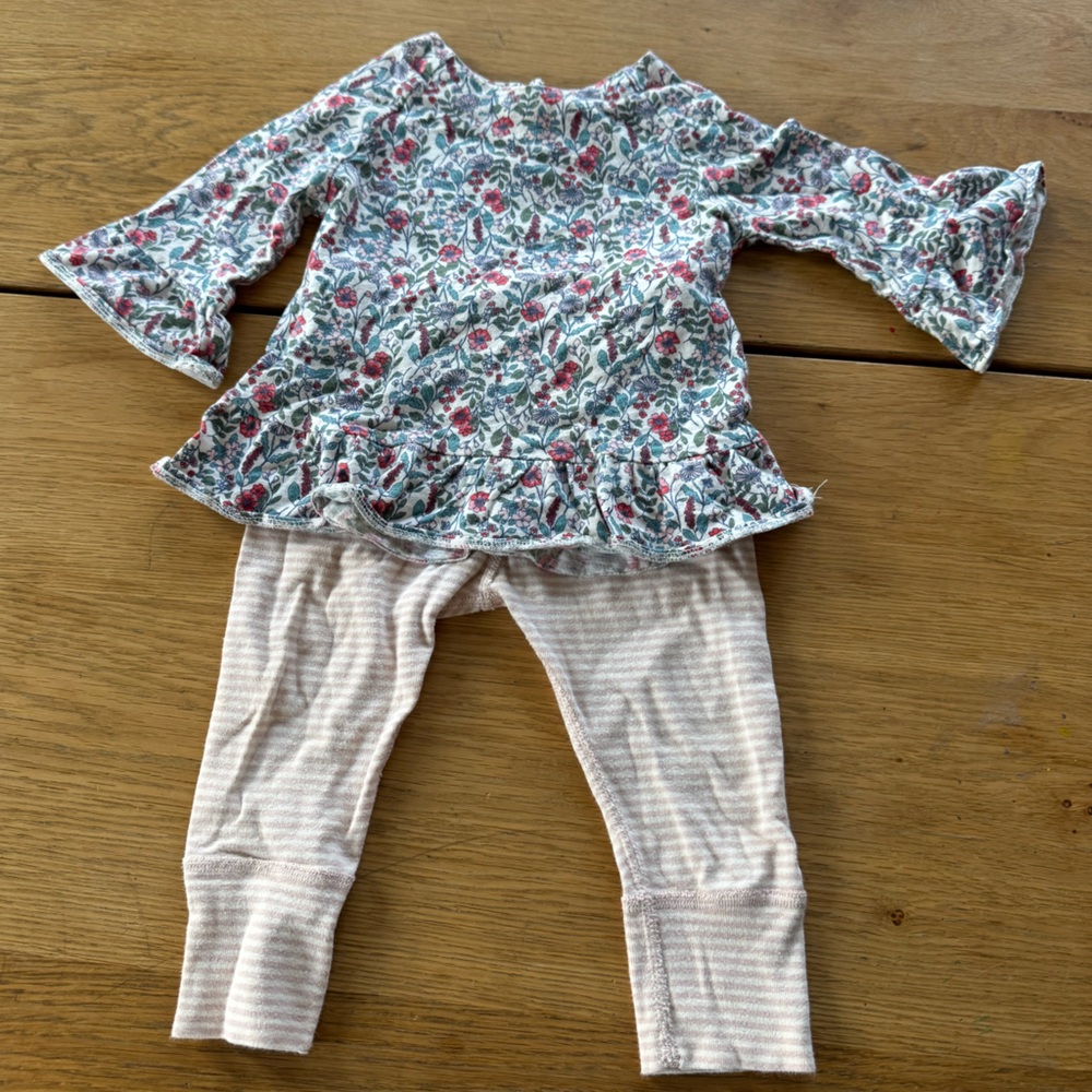 Hanna Andersson Leggings and OshKosh B'gosh Floral Print Top